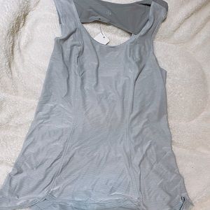 Lululemon grey cutout 🍋